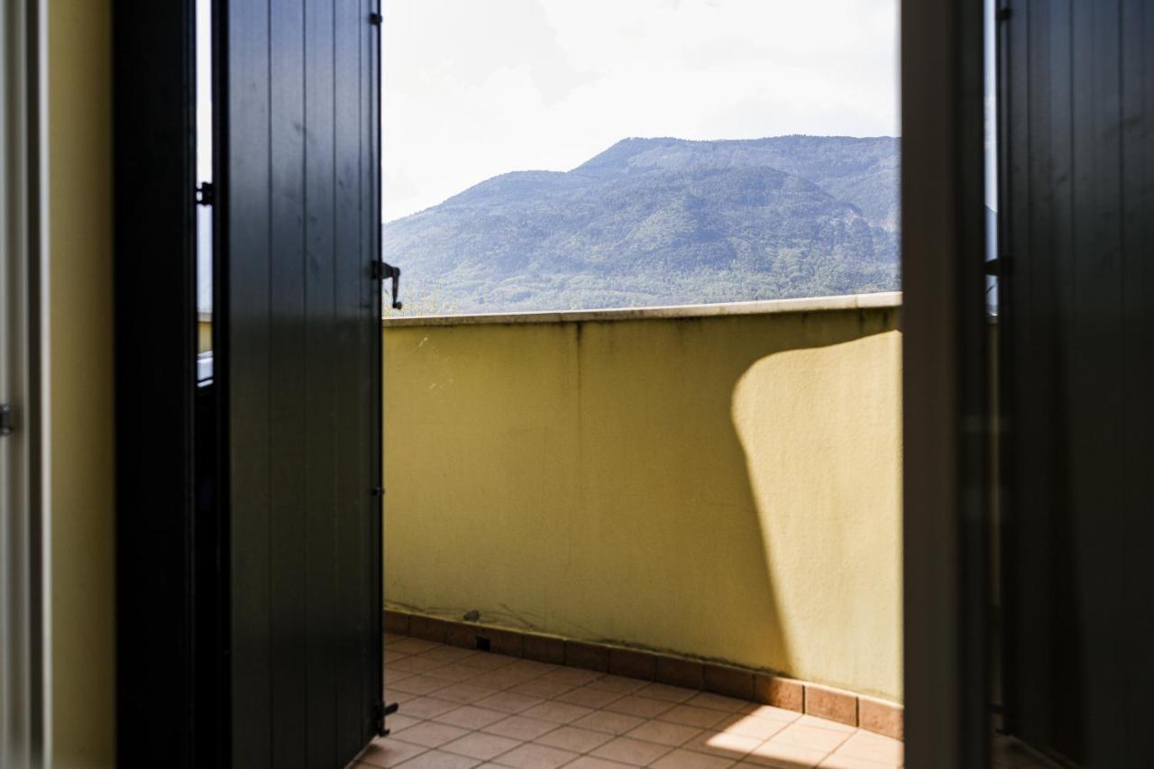 Appartamento Borgo Peschiere Maniago Exterior photo
